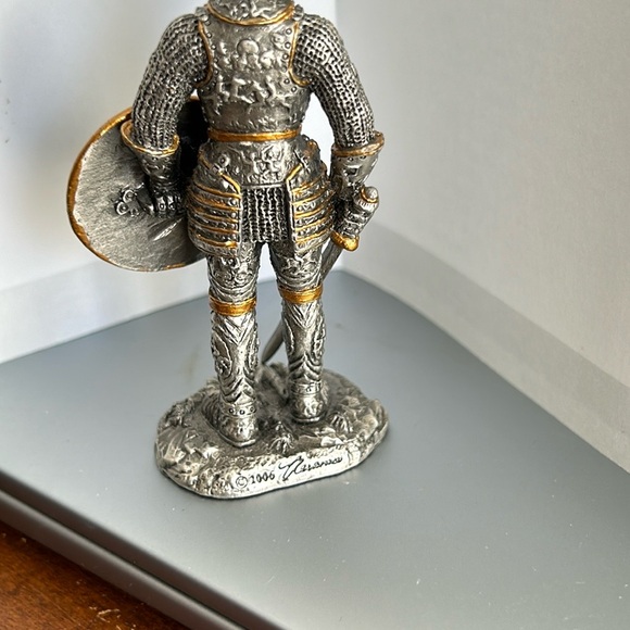 Medieval Knight and Roman Soldier Figurine Set - Veronese 4" - Picture 6 of 14